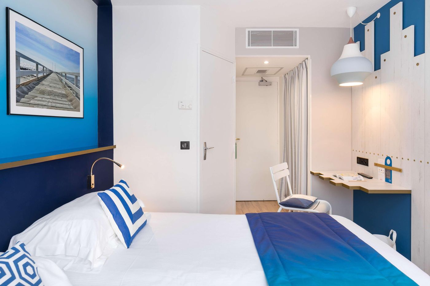 The-Deck-Hotel-by-HappyCulture-Room-10