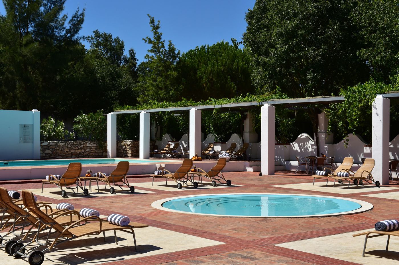 Pousada-Convento-de-Vila-Vicosa-Pool-11