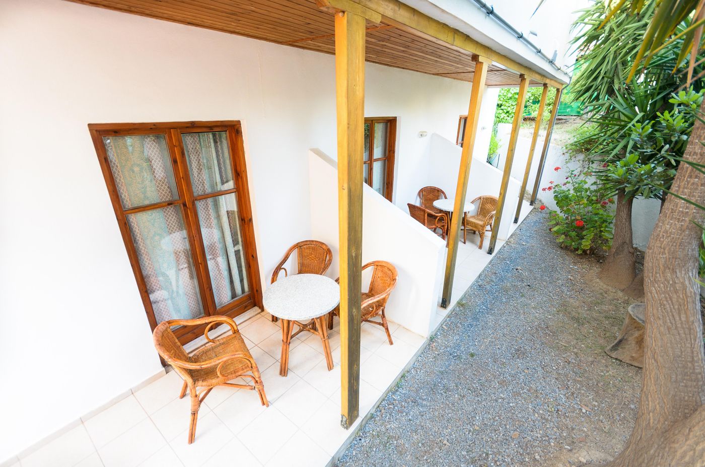 Classic-Apartments-Room-11