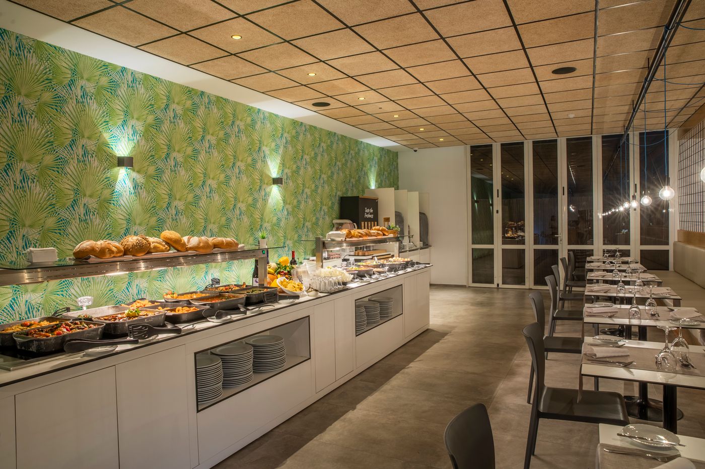 Oasis-Lanz-Beach-Mate-Restaurant-53