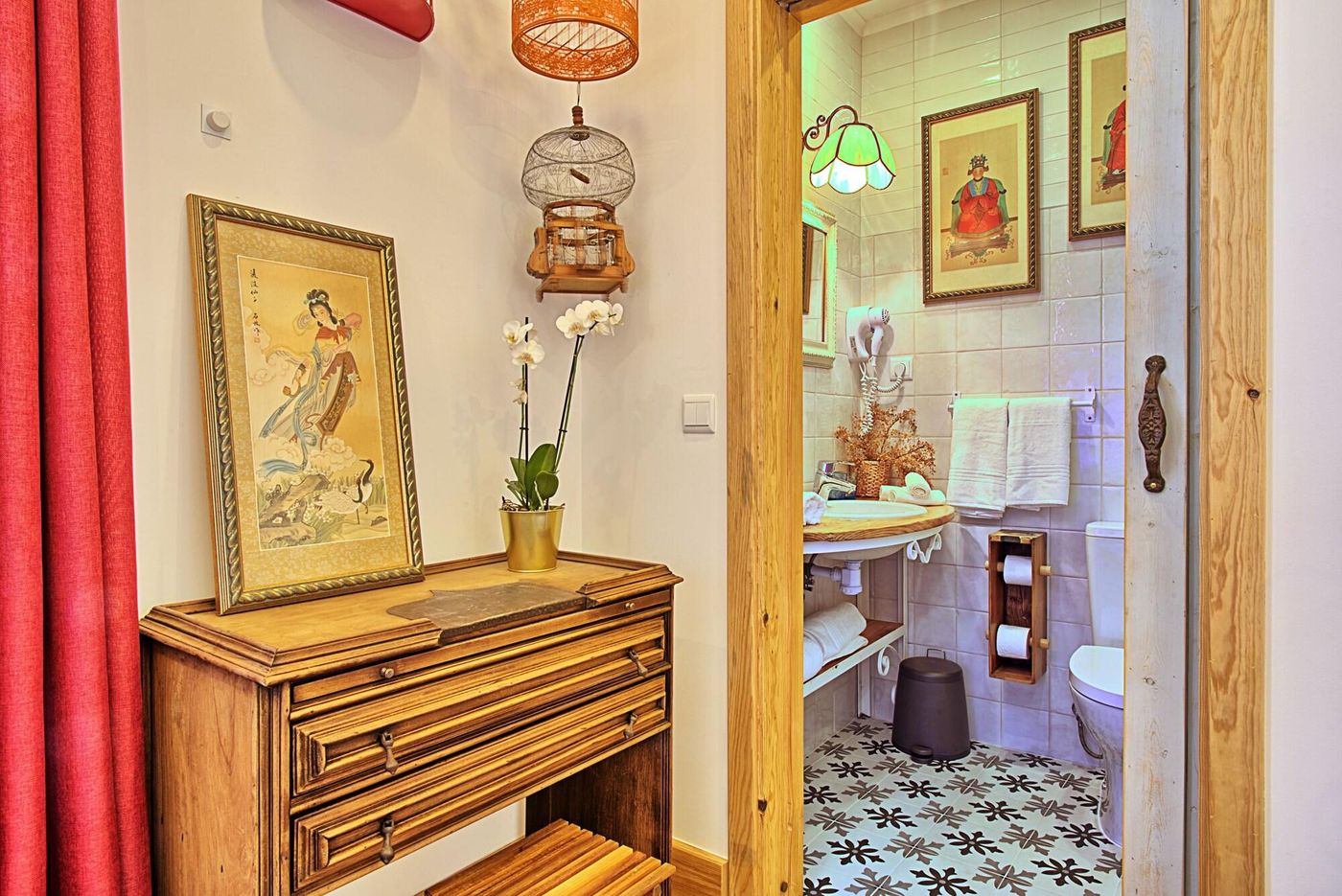 Ninho-Saloio-Room-36