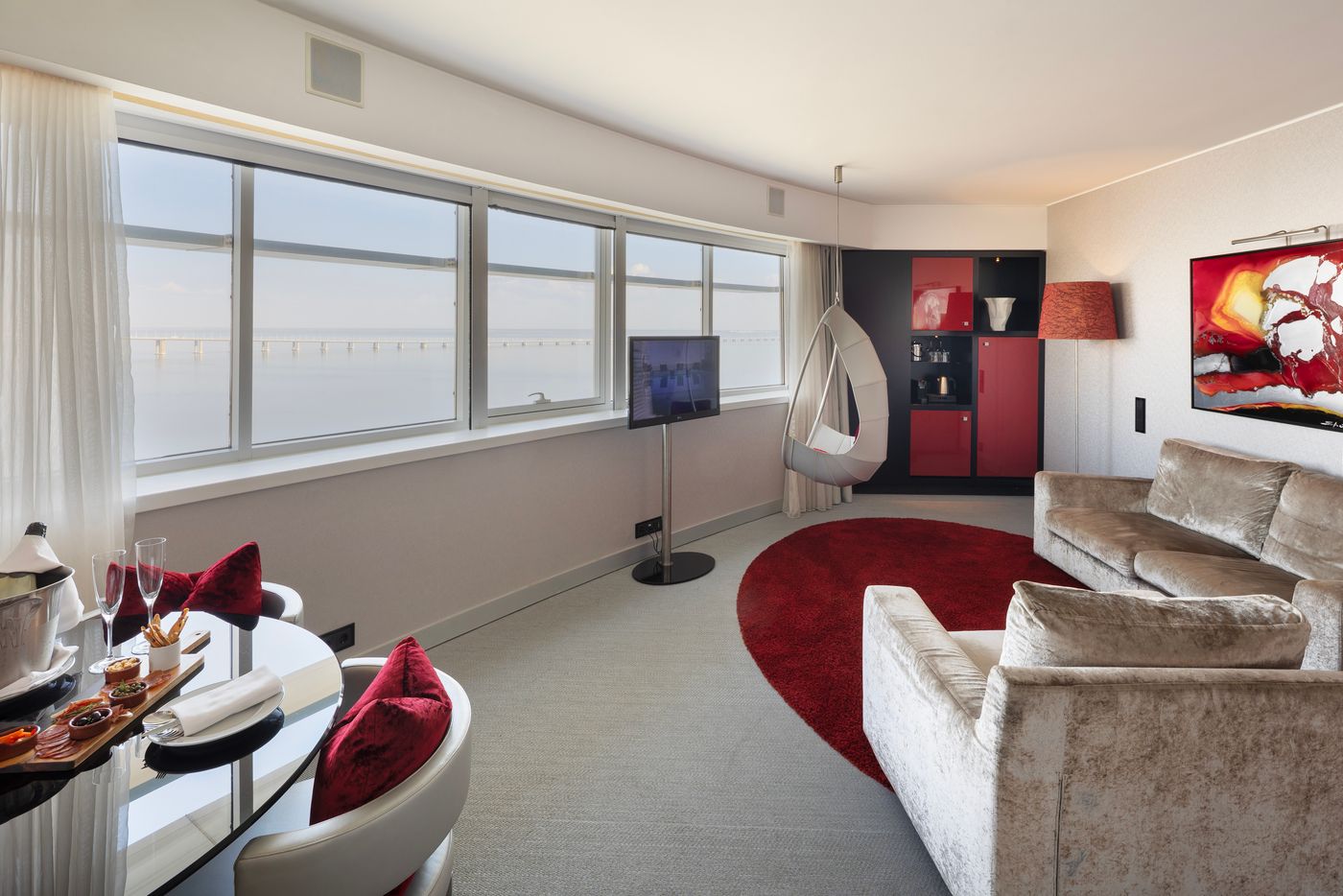 Myriad-By-Sana-Hotels-Room-3