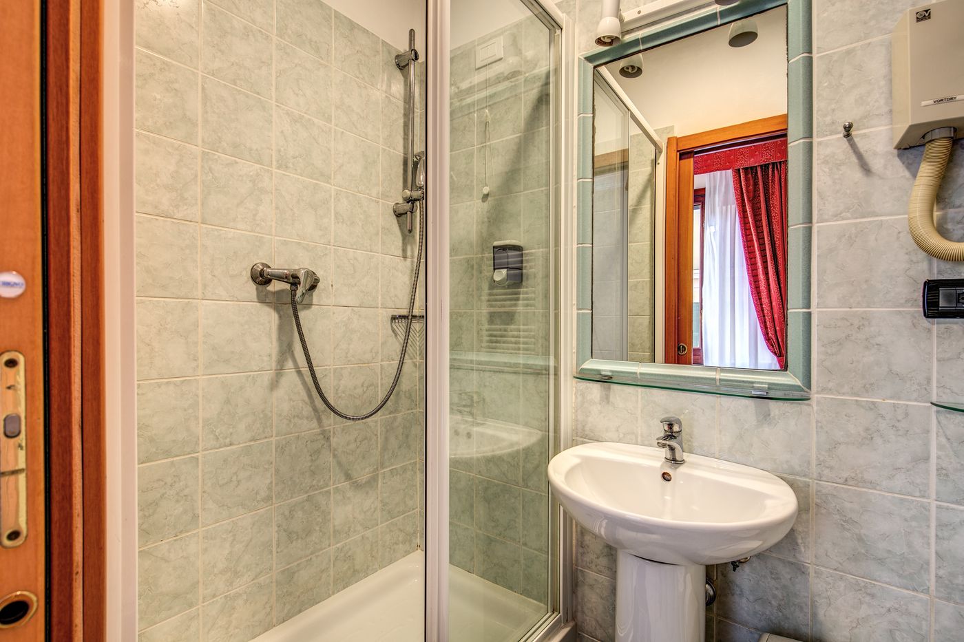 España-Italy-ROME-Room-5