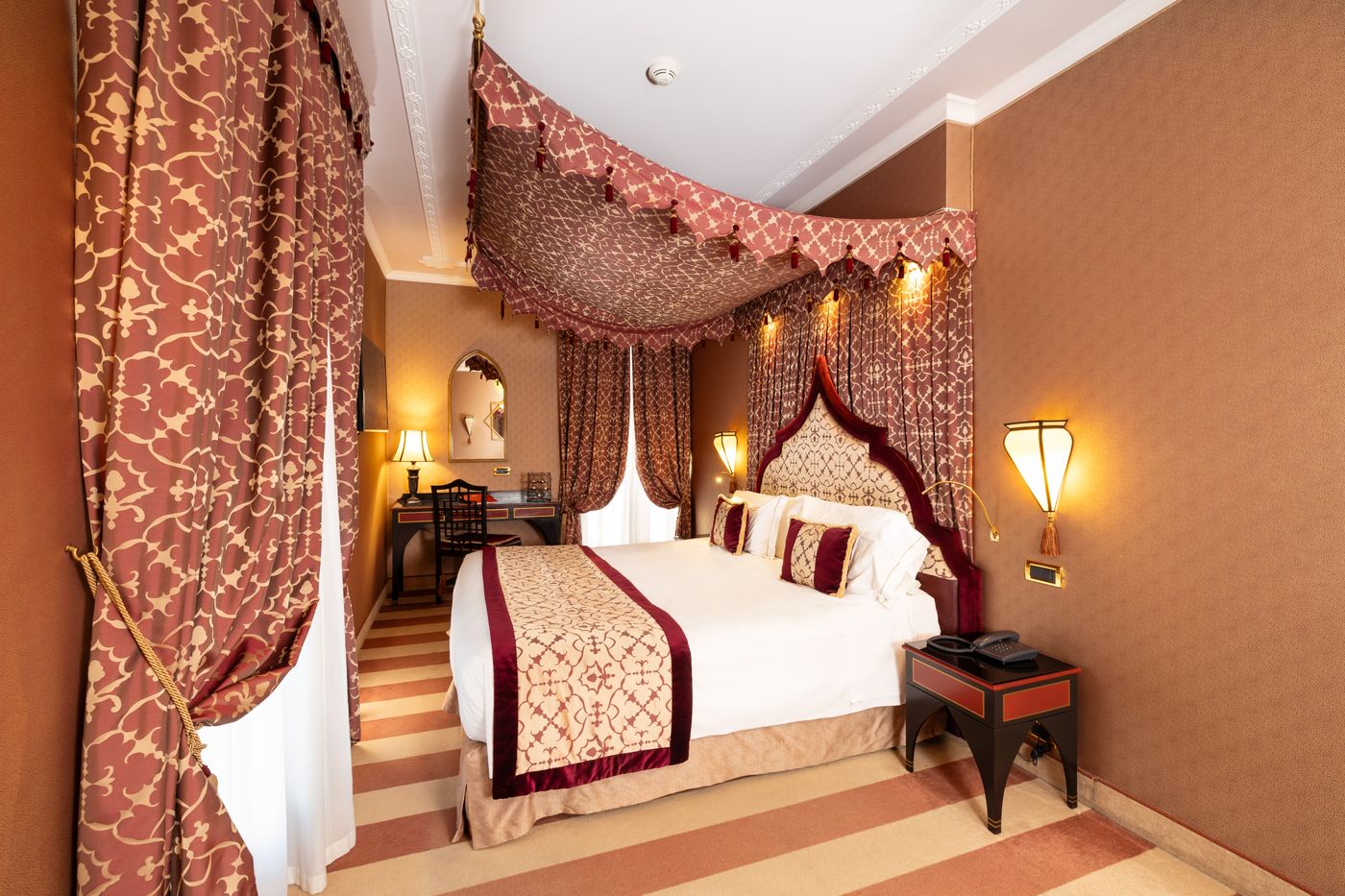 Ai-Mori-d-Oriente-Room-26