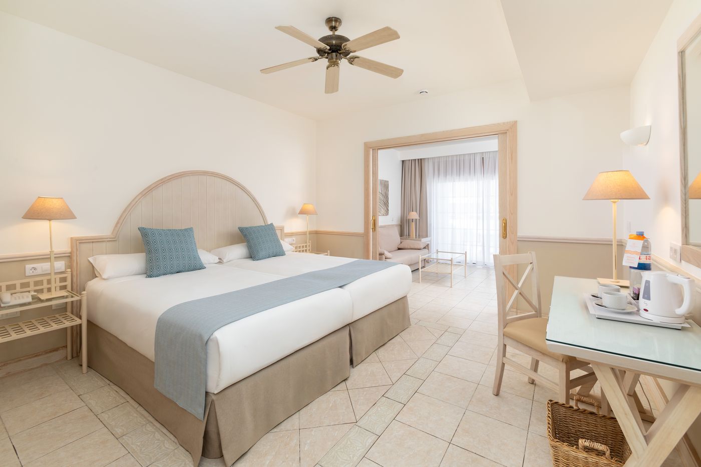 Gran-Castillo-Tagoro-Family---Fun-Playa-Blanca-Room-21