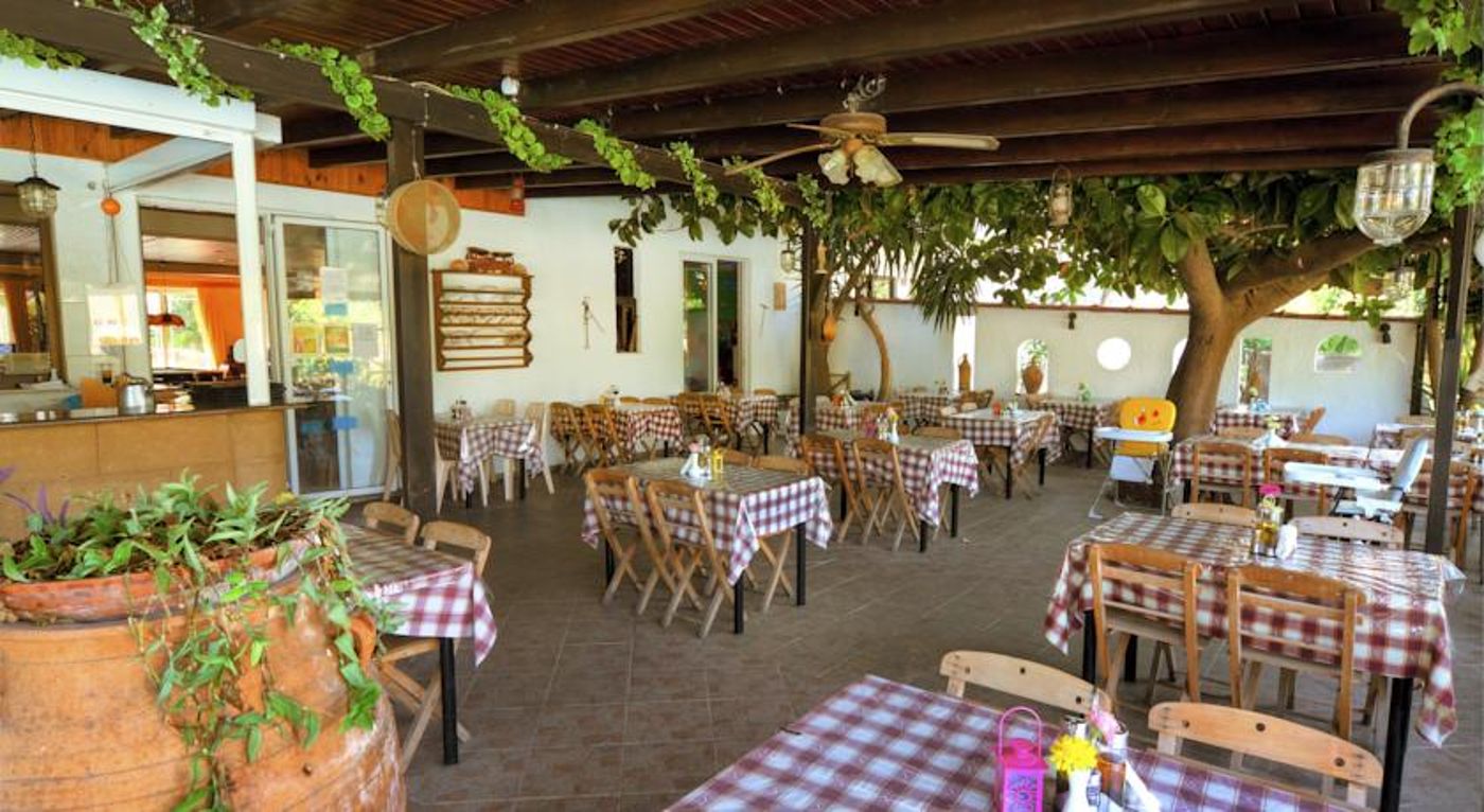 Kassandra Apartments