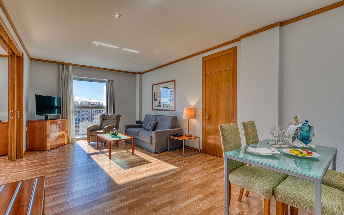 Senator Parque Central Hotel