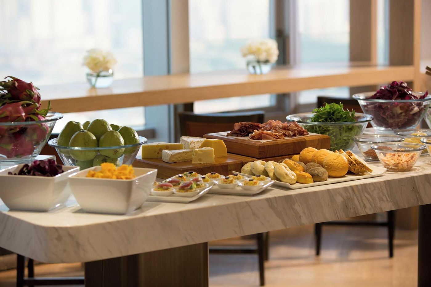 Renaissance-Hong-Kong-Harbour-View-Hotel-Room-64