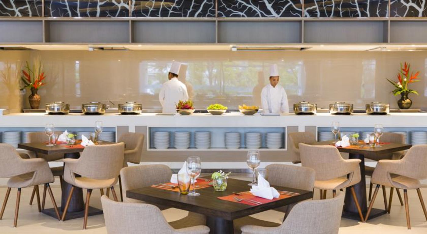 Novotel-Phuket-City--Phokeethra-Restaurant-27