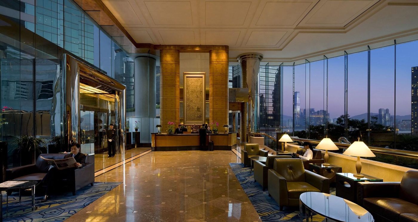 Jw-Marriott-Hotel-Hong-Kong-Lobby-4
