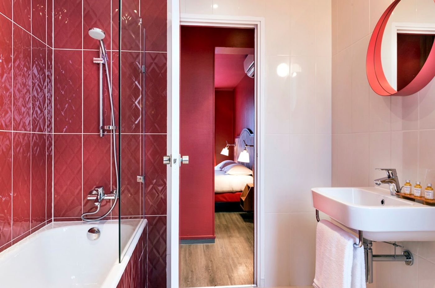 Hotel-Boris-V--by-HappyCulture-Room-20