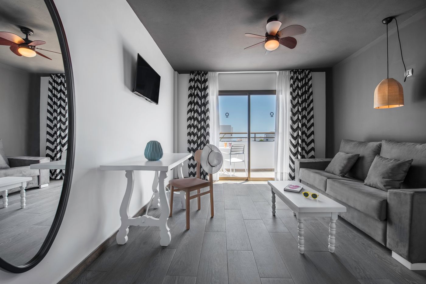 Aparthotel-Playasol-Mogambo-Room-15