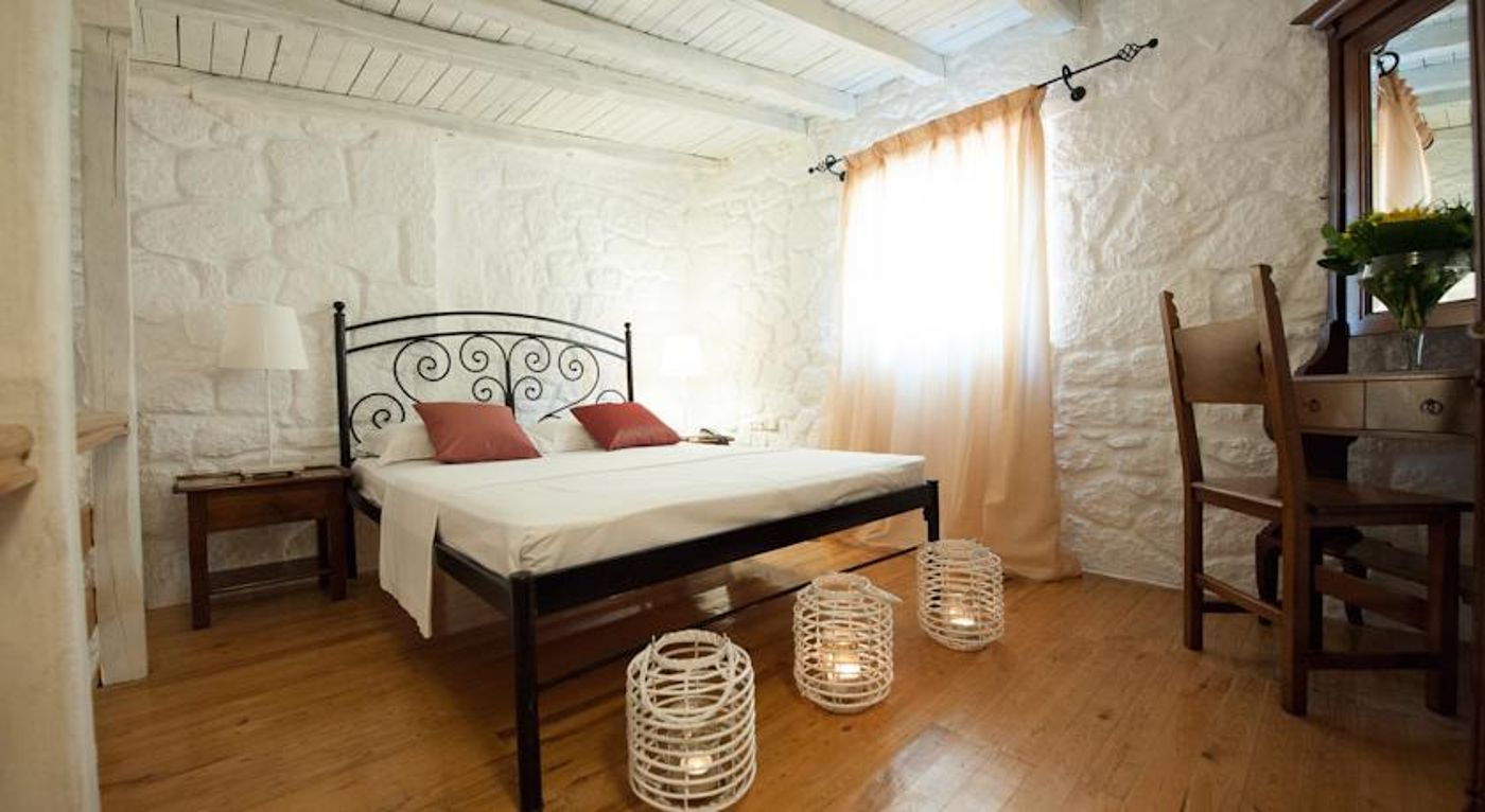 Petrino Suites Hotel