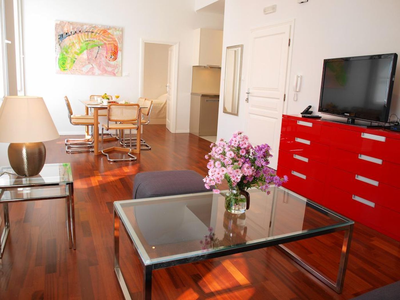 The-Miro-Studio-Apartments-General-view-15