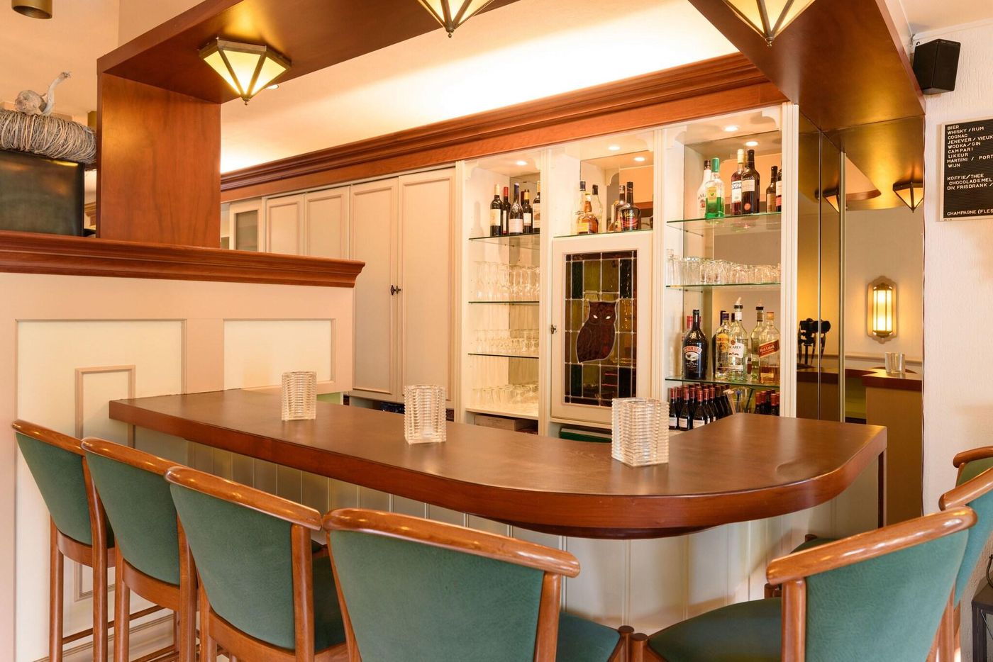 Owl-Hotel-Bar-13