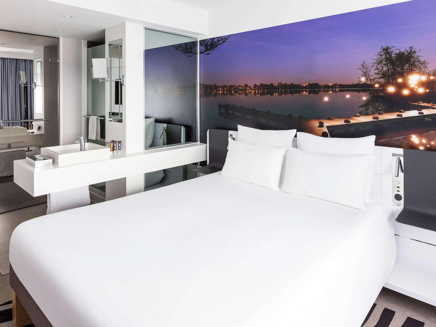 Novotel-Amsterdam-City-Room-11