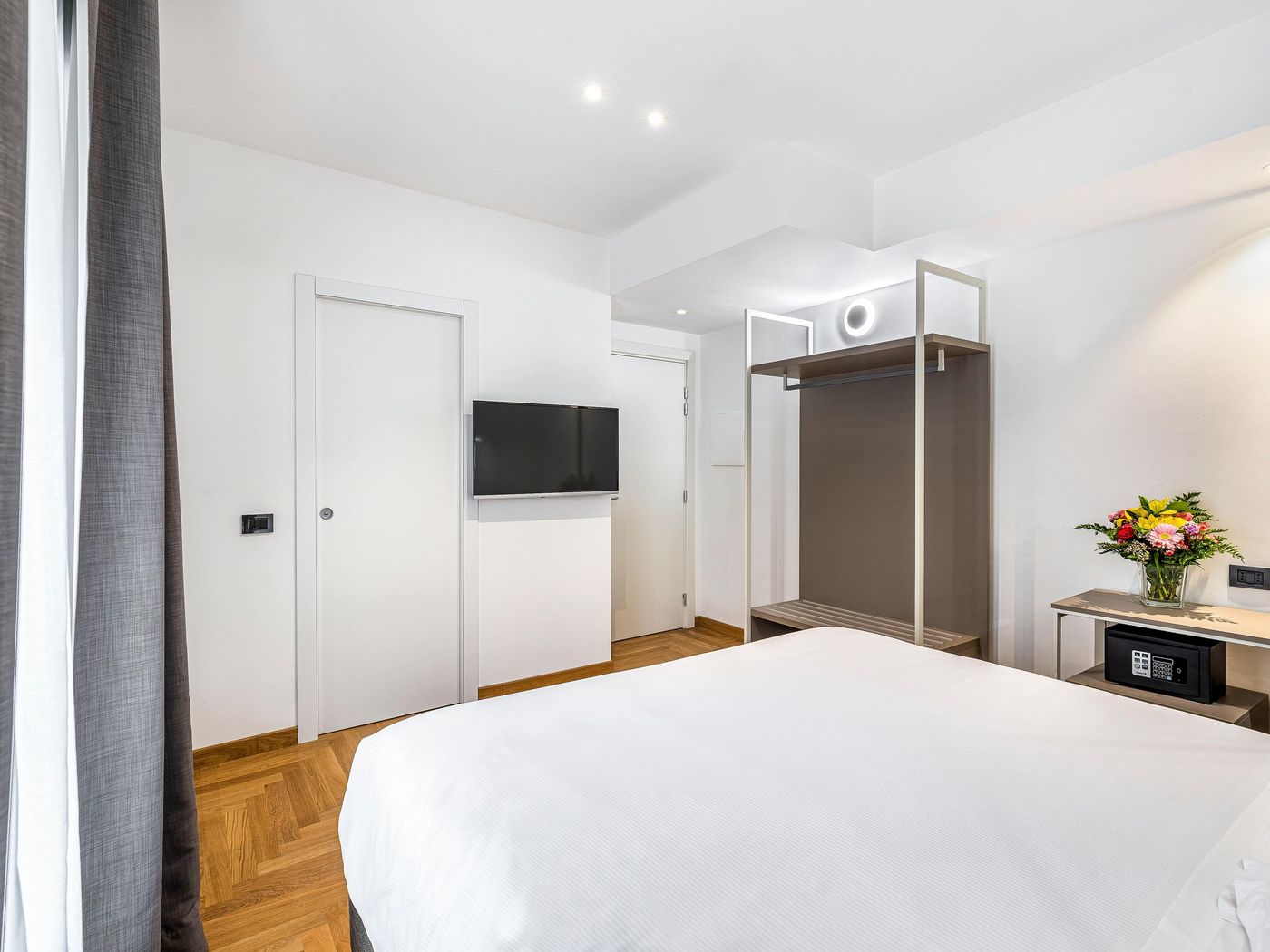 Mercure Roma Centro Termini-Italy-Rome-General view-8