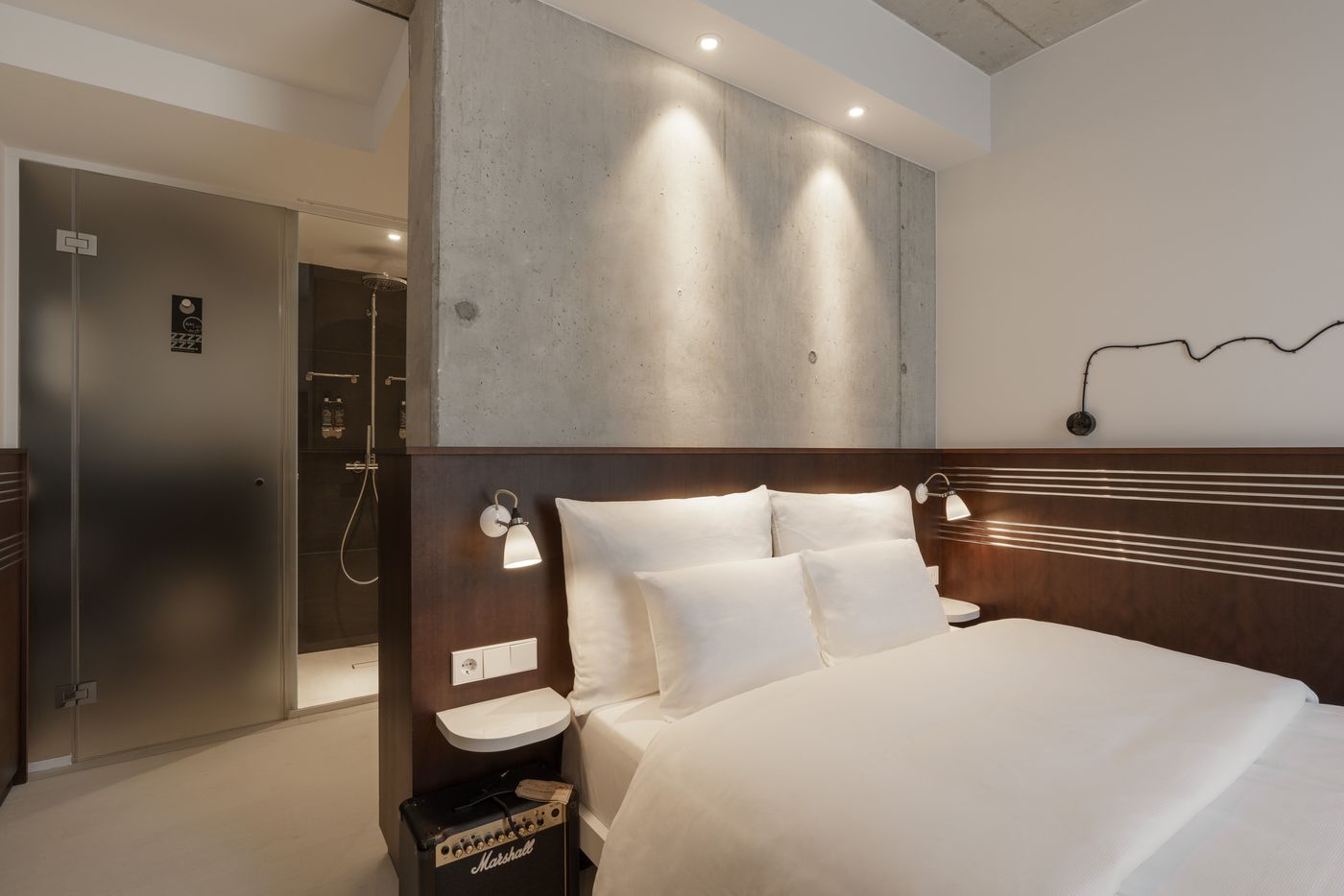 Ruby-Ella-Hotel---Bar-Room-18