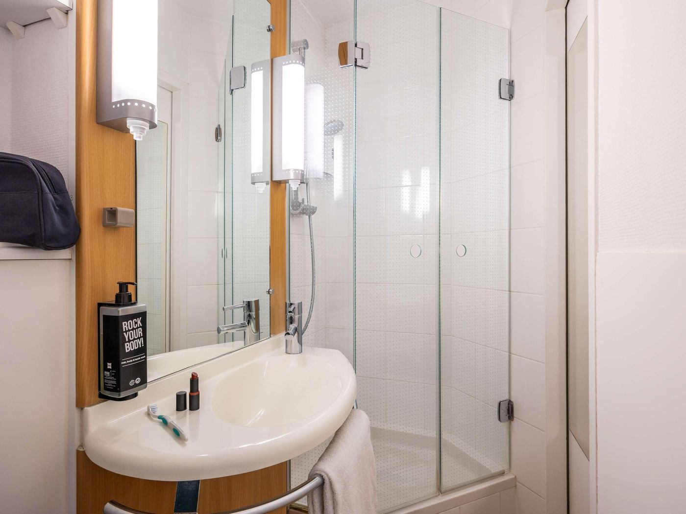 ibis-Brussels-City-Centre-Room-52