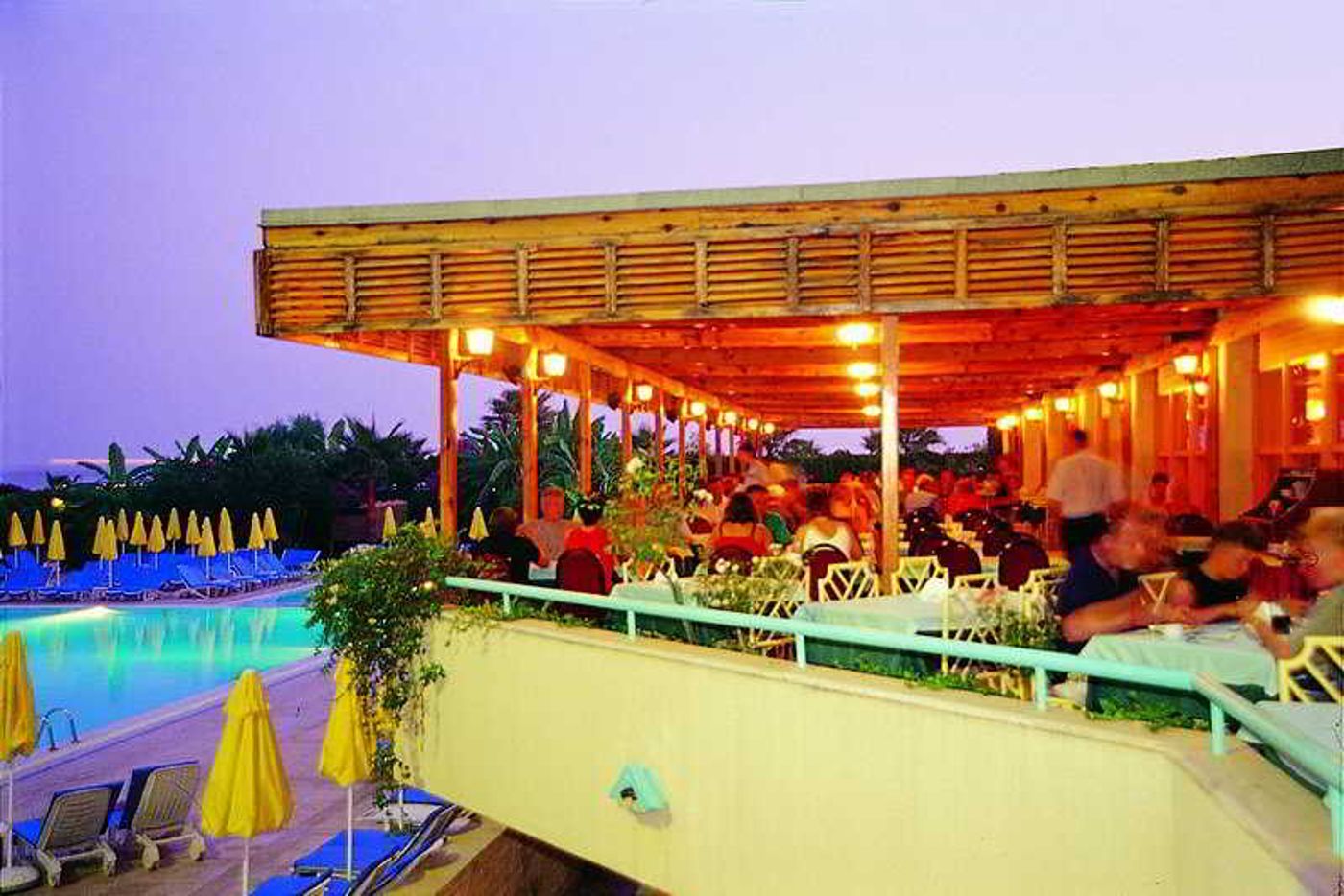 Taksim-International-Obakoy-Hotel-Terrace-9