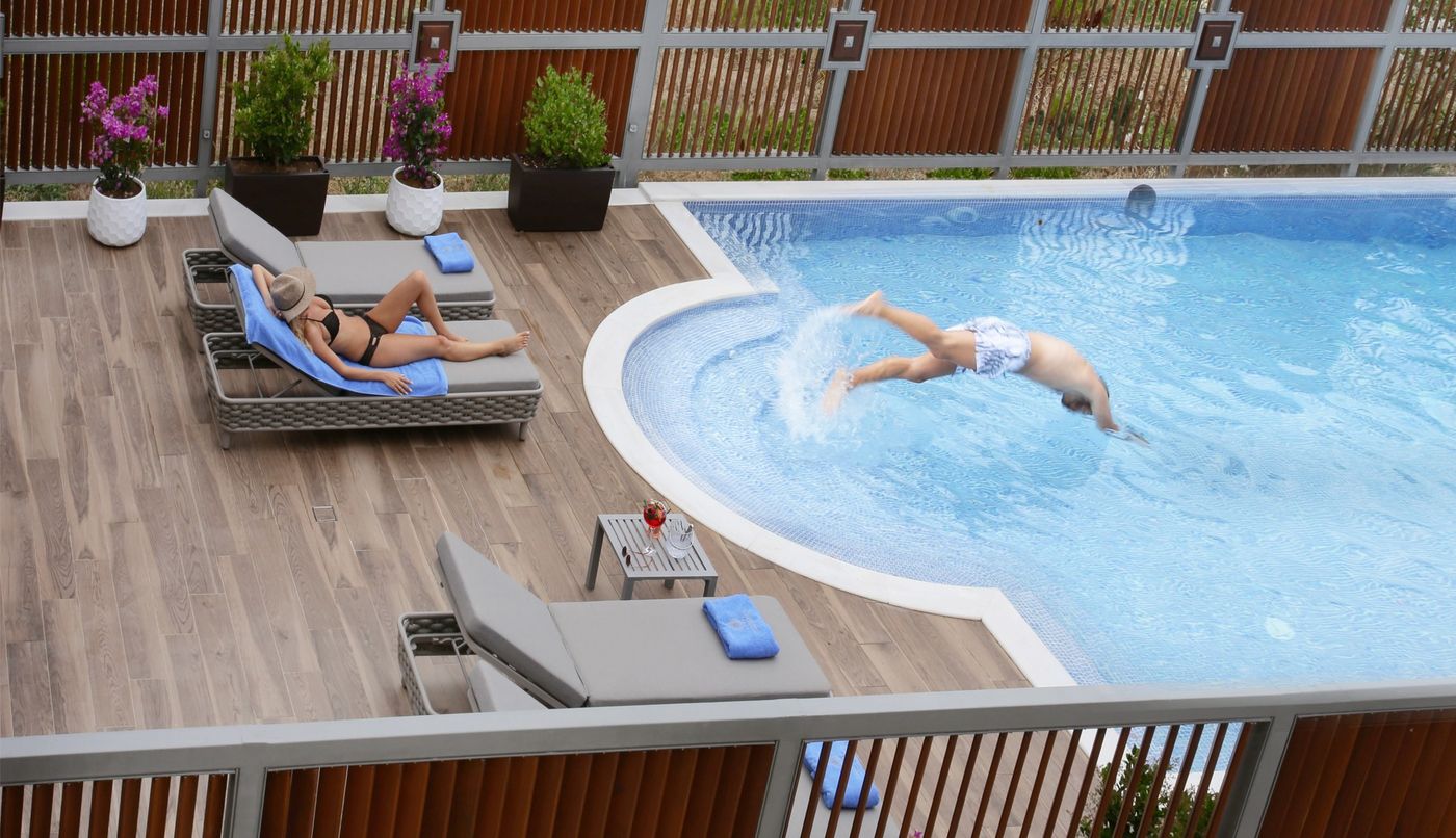 Pomegranate-Spa-Pool-14