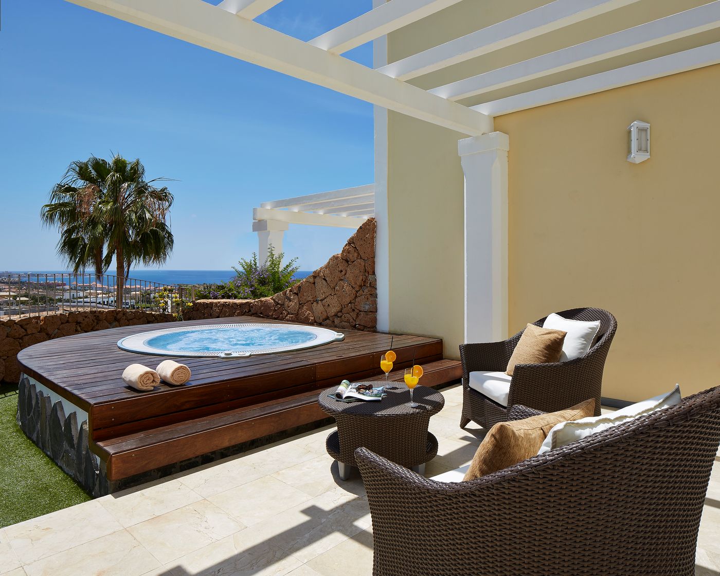 Hotel-Suite-Villa-Mar----a-Room-11