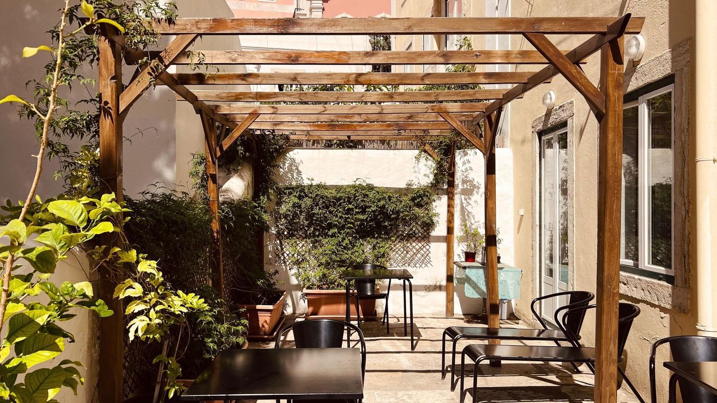 Casa-Do-Jasmim-By-Shiadu-Terrace-60