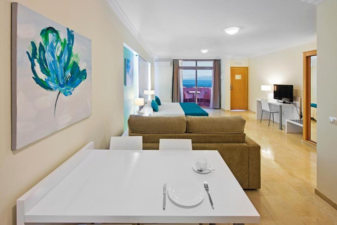 Panoramica-Heights-Room-19