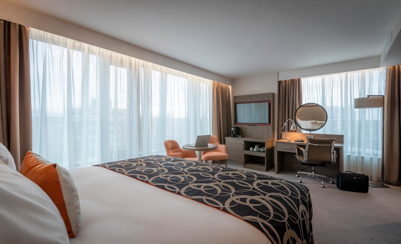 Clayton-Hotel-Charlemont-Room-6