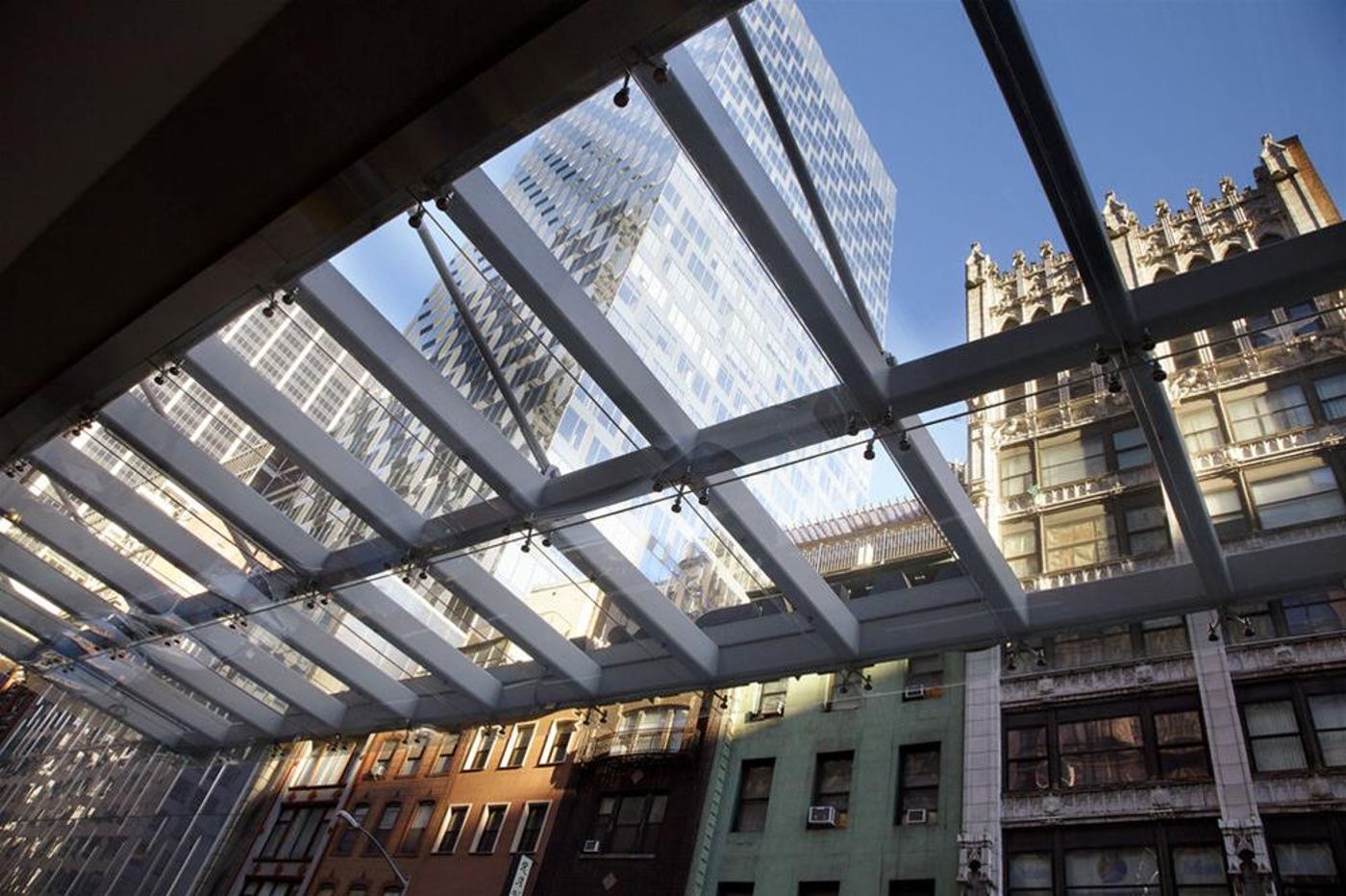 Hilton-Garden-Inn-New-York-Times-Square-North-General-view-53