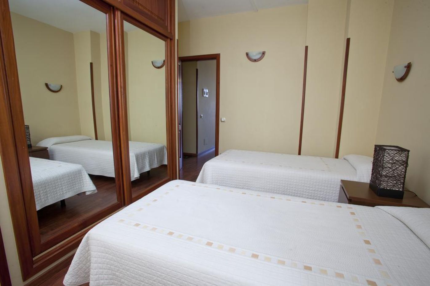 Miami-Las-Palmas-Room-22