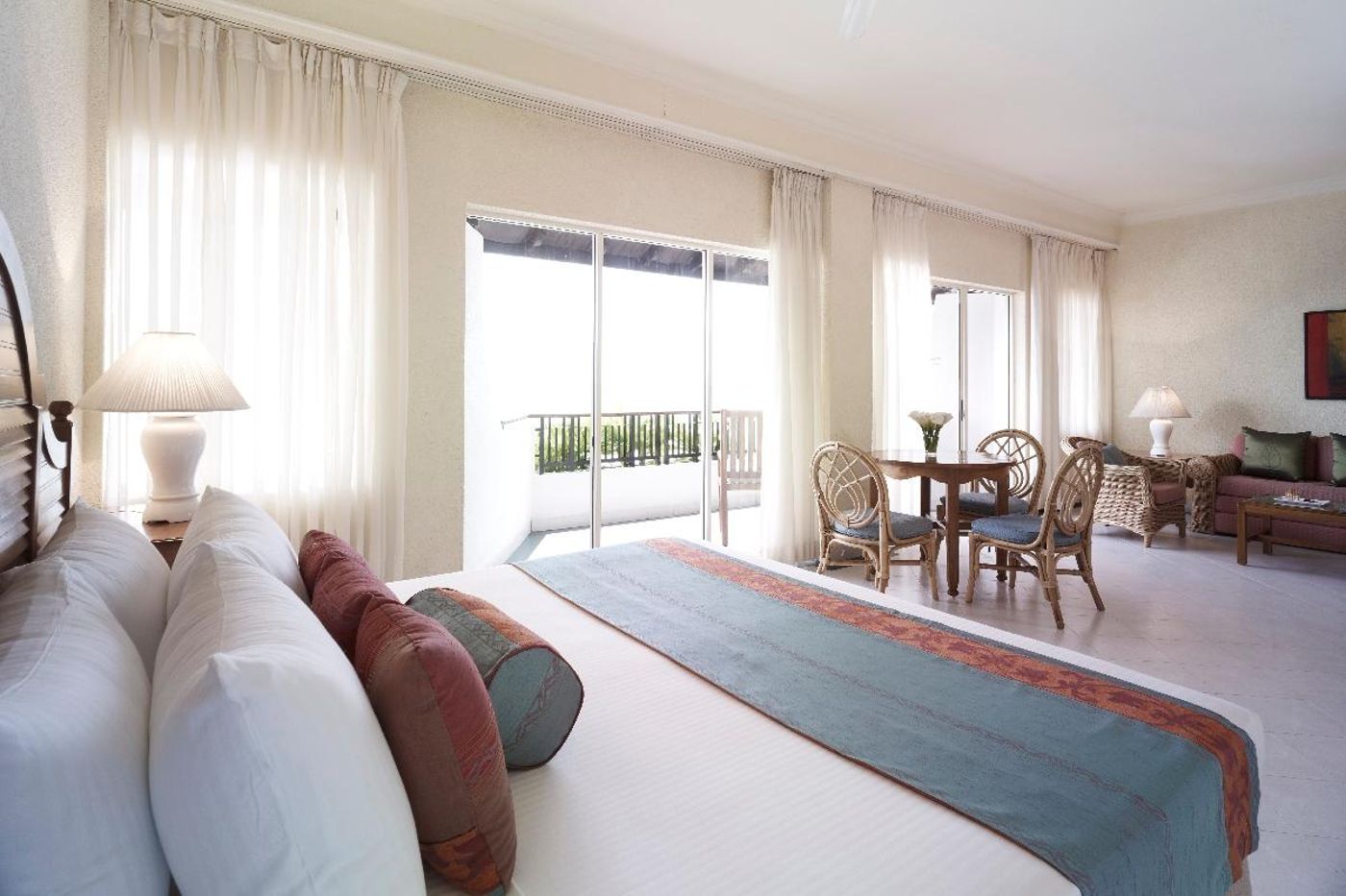 Taj-Bentota-Resort---Spa-Room-12