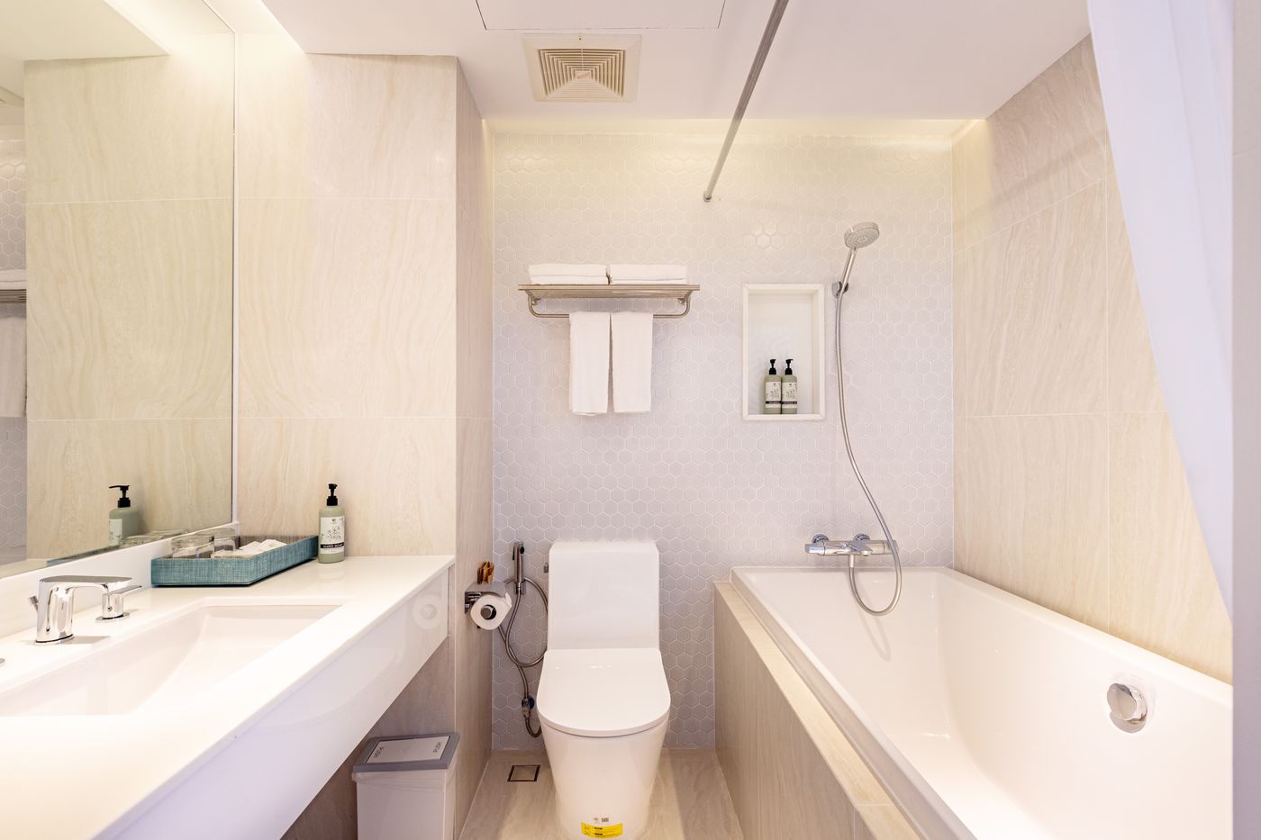 Andaman-Embrace-Patong-Room-53