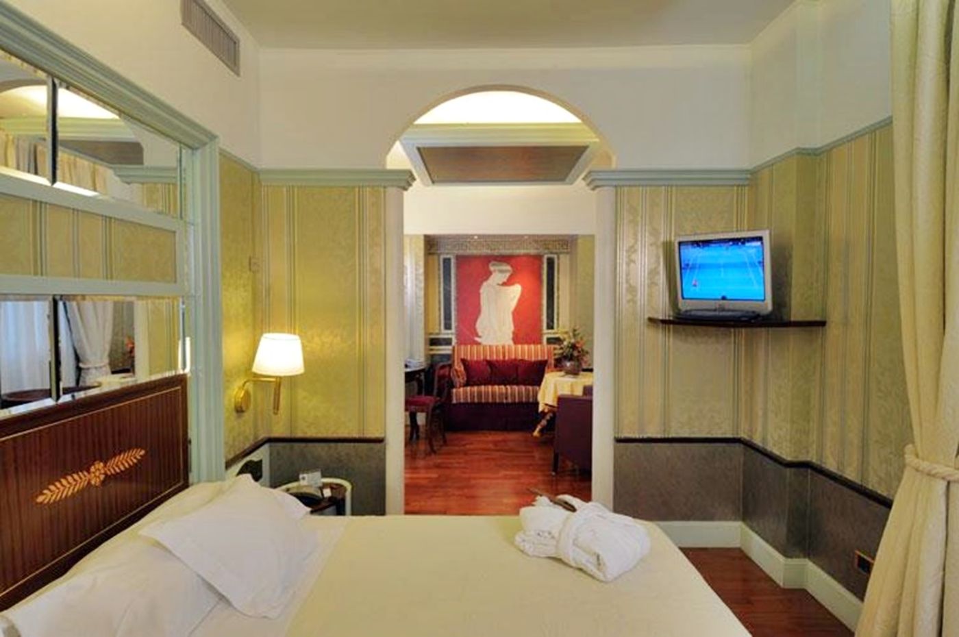 Antares-Hotel-Rubens-Room-21