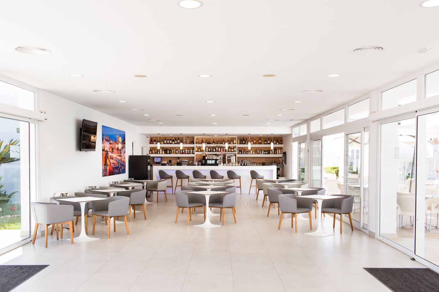 Menorcamar-Apartments---Adults-Only-Restaurant-37