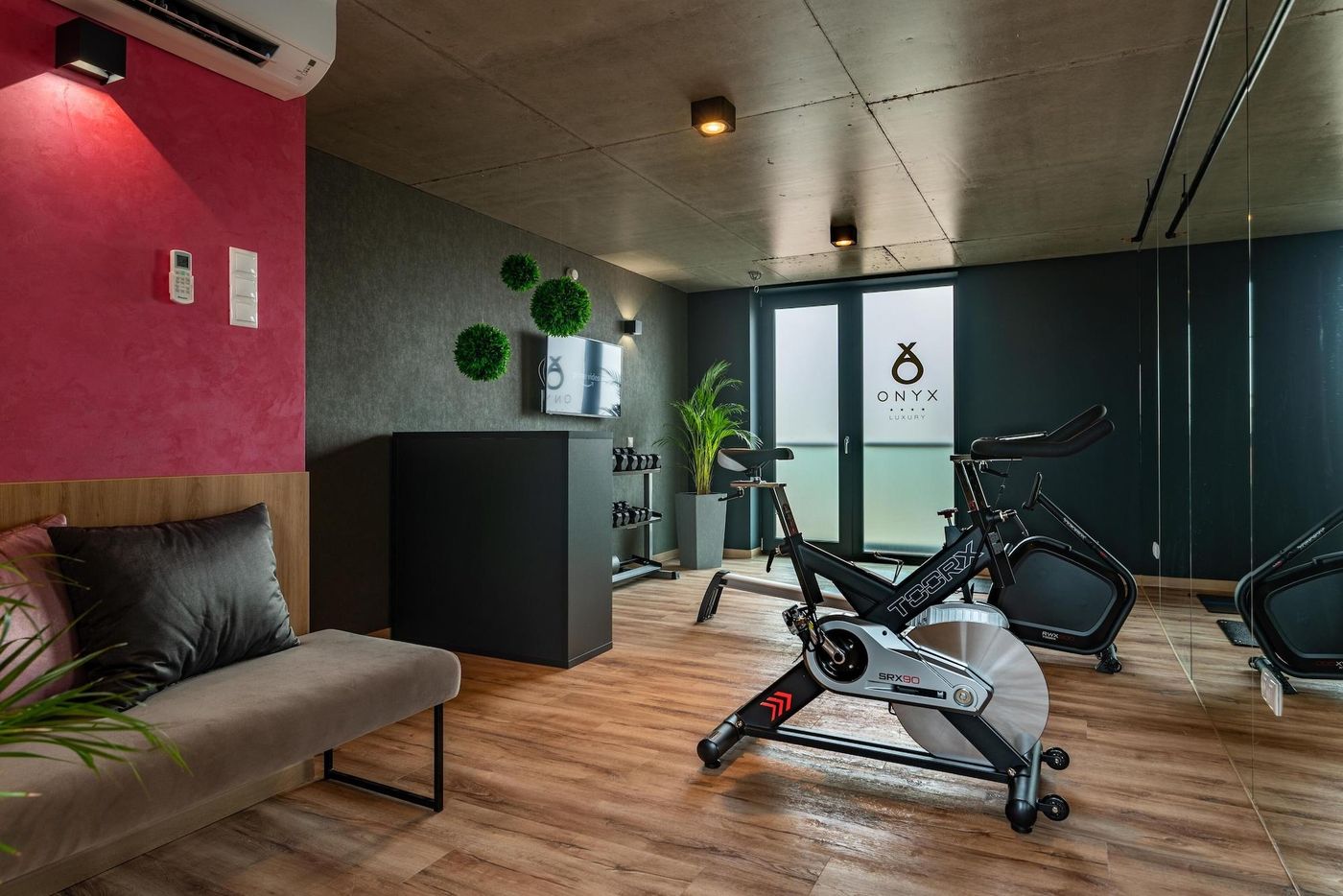 Onyx-Luxury-Hotel-Budapest-Sports-and-Entertainment-60