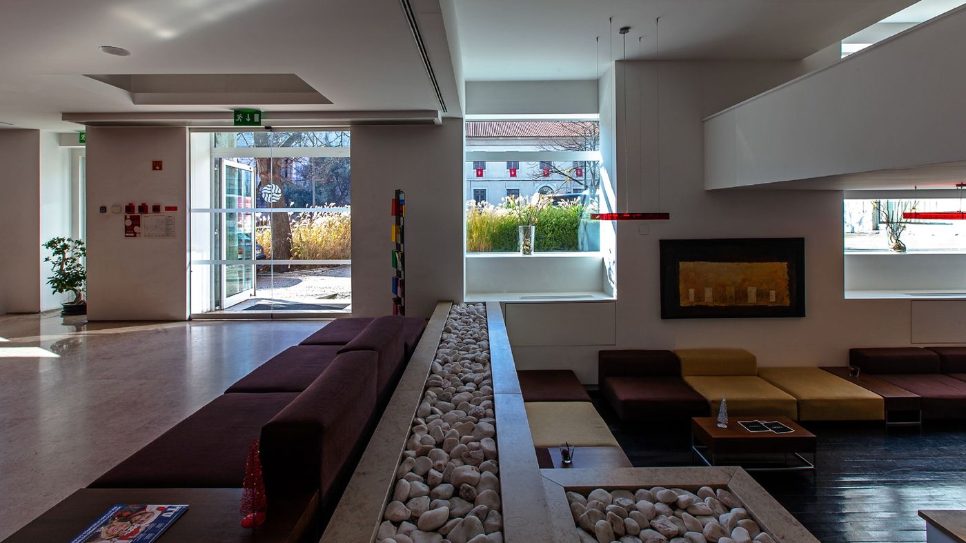 Hotel-Jeronimos-8-Lobby-7