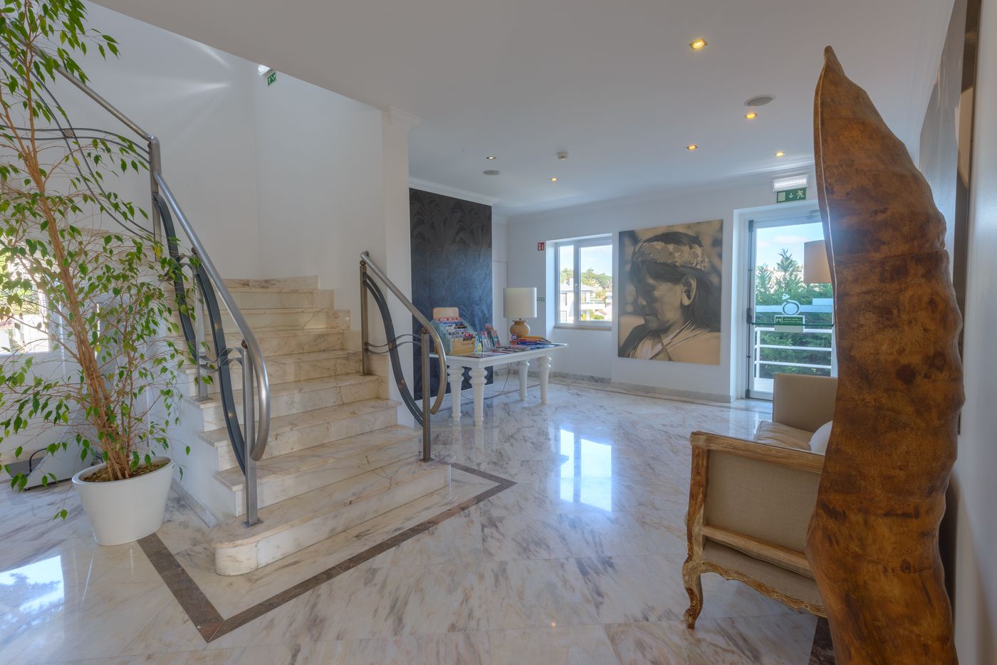 Amazonia-Estoril-Hotel-Lobby-13