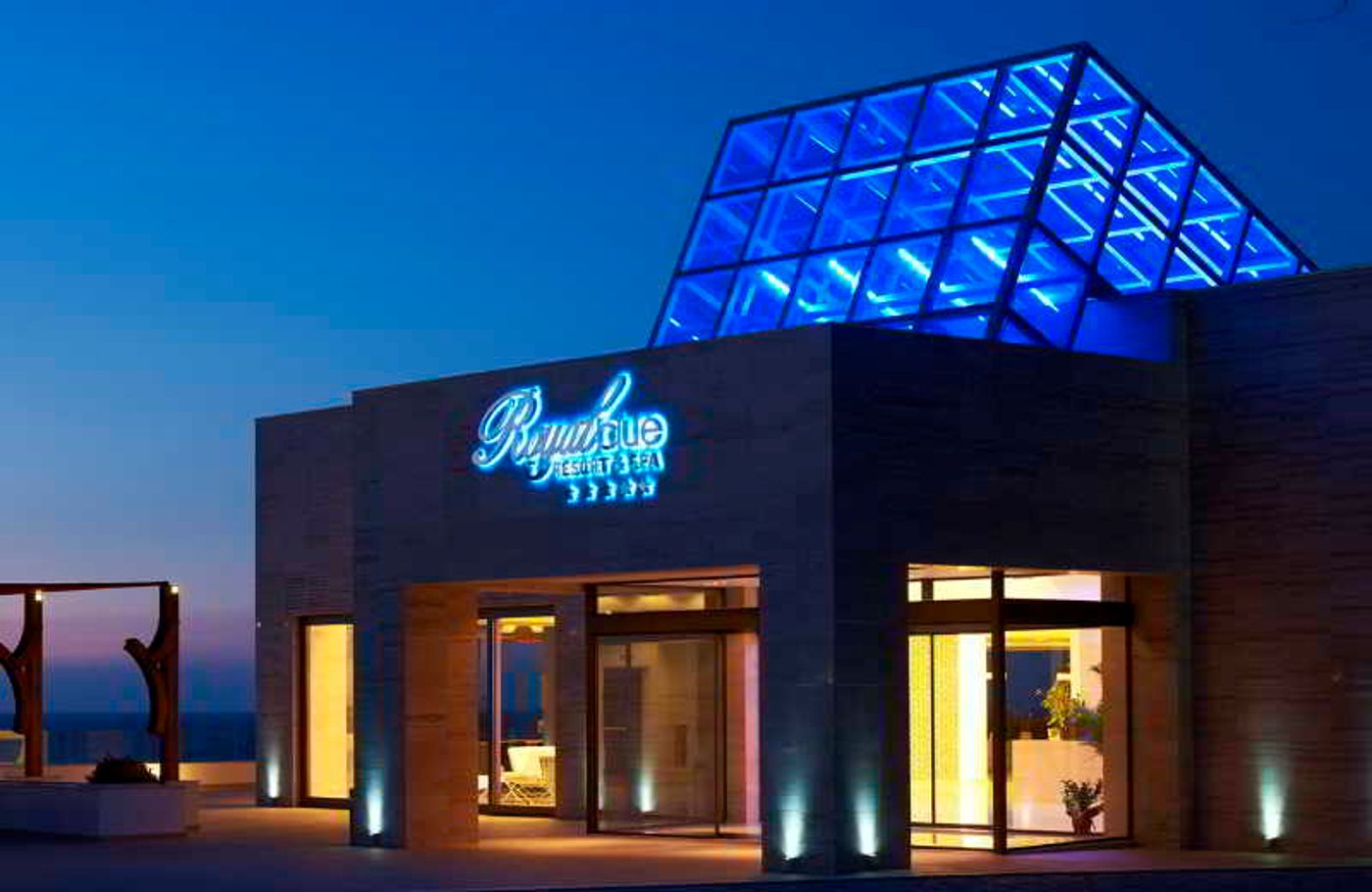 The-Royal-Blue-General-view-26