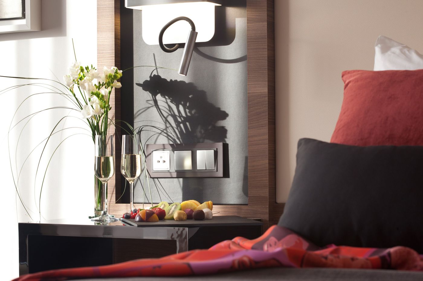 Courtyard-Madrid-Princesa-Room-46