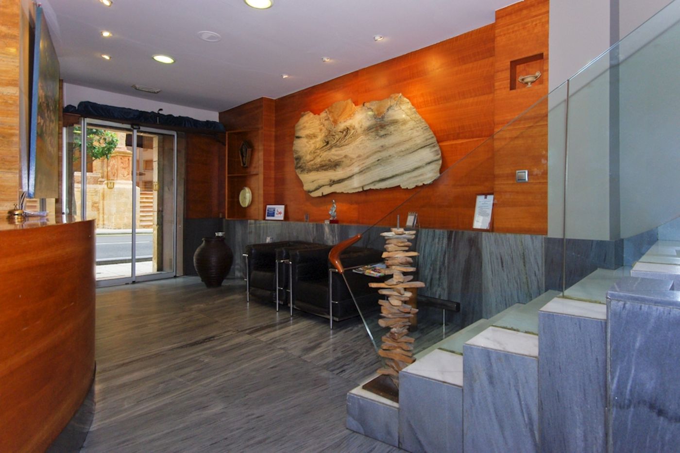 Vetusta-Spain-OVIEDO-Lobby-5