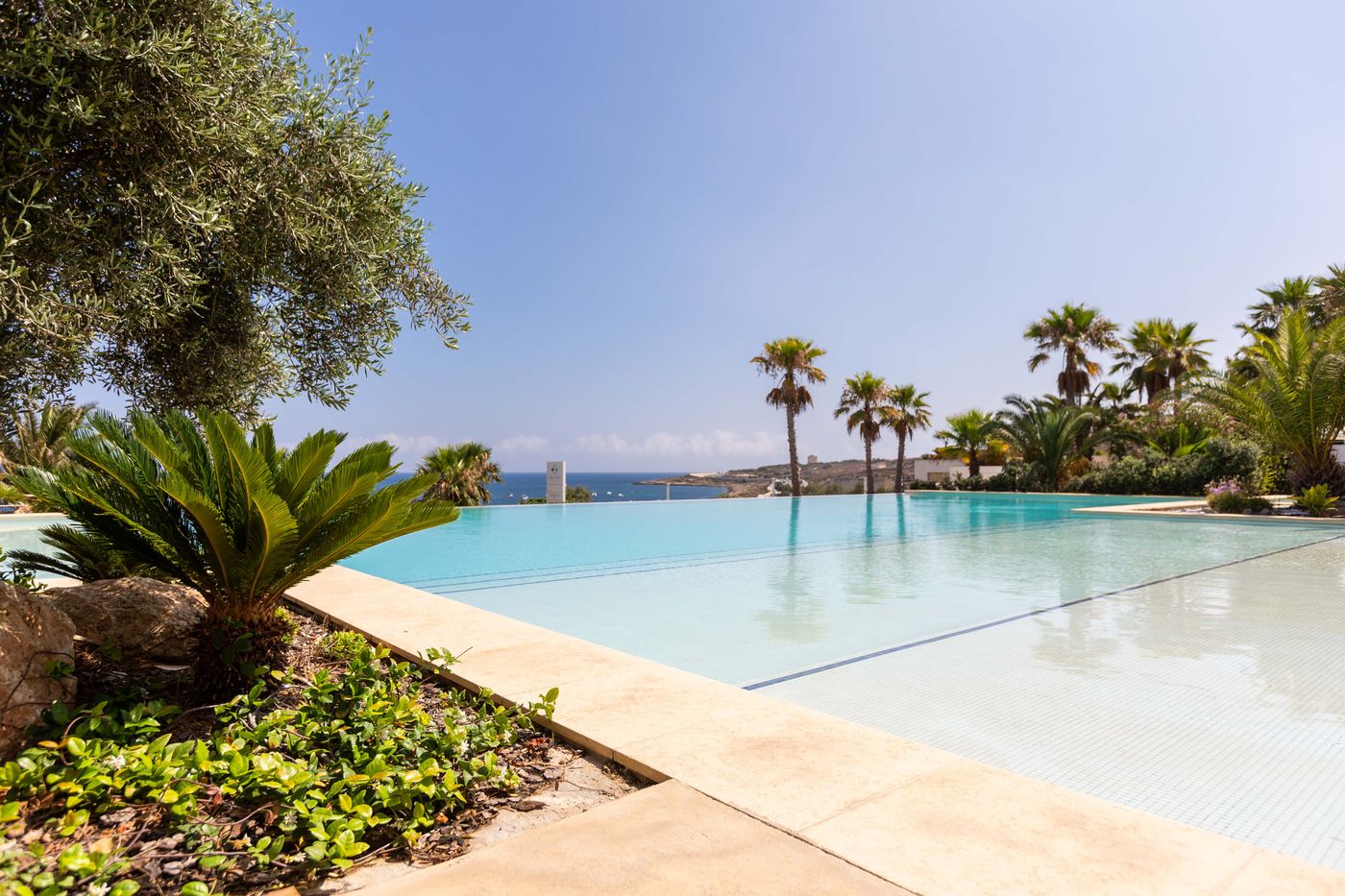 Salini-Resort--Formally-Coastline--Pool-4