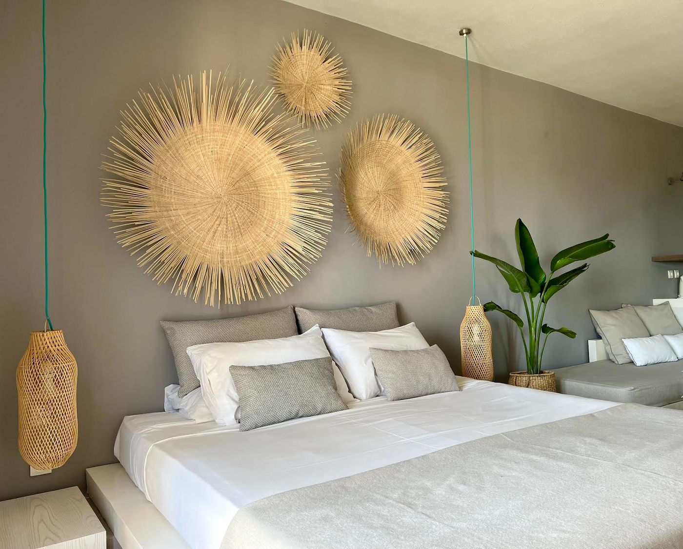 Bay Hotel And Suites