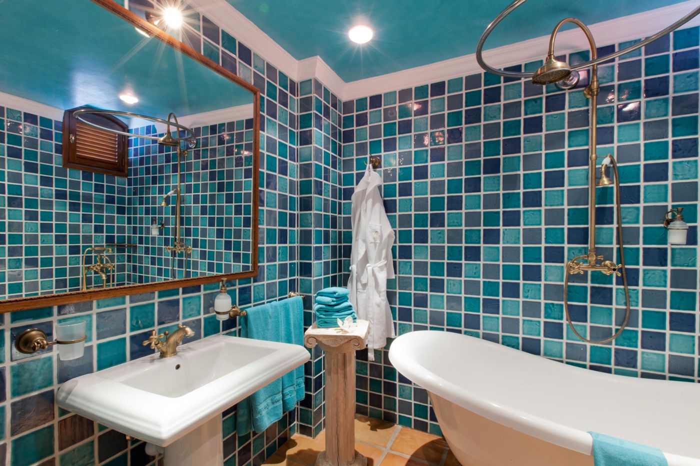 Regency-Country-Club-Room-38