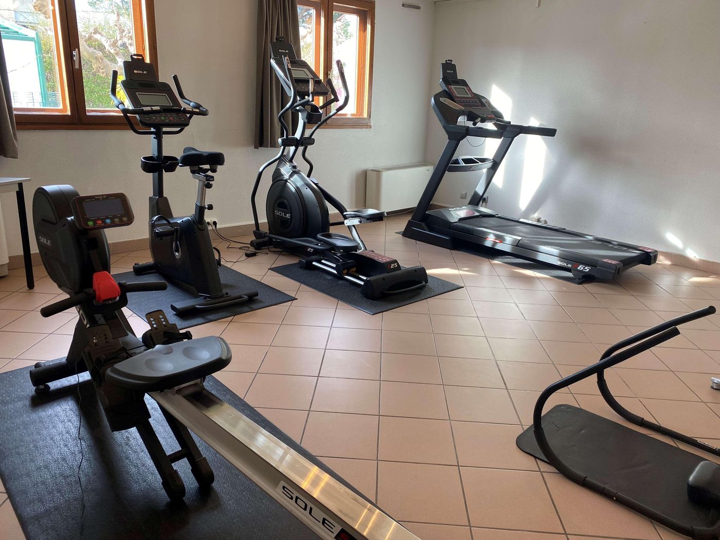 Kyriad Montpellier Méditerranée Aéroport - France - MAUGUIO - Sports and Entertainment - 3