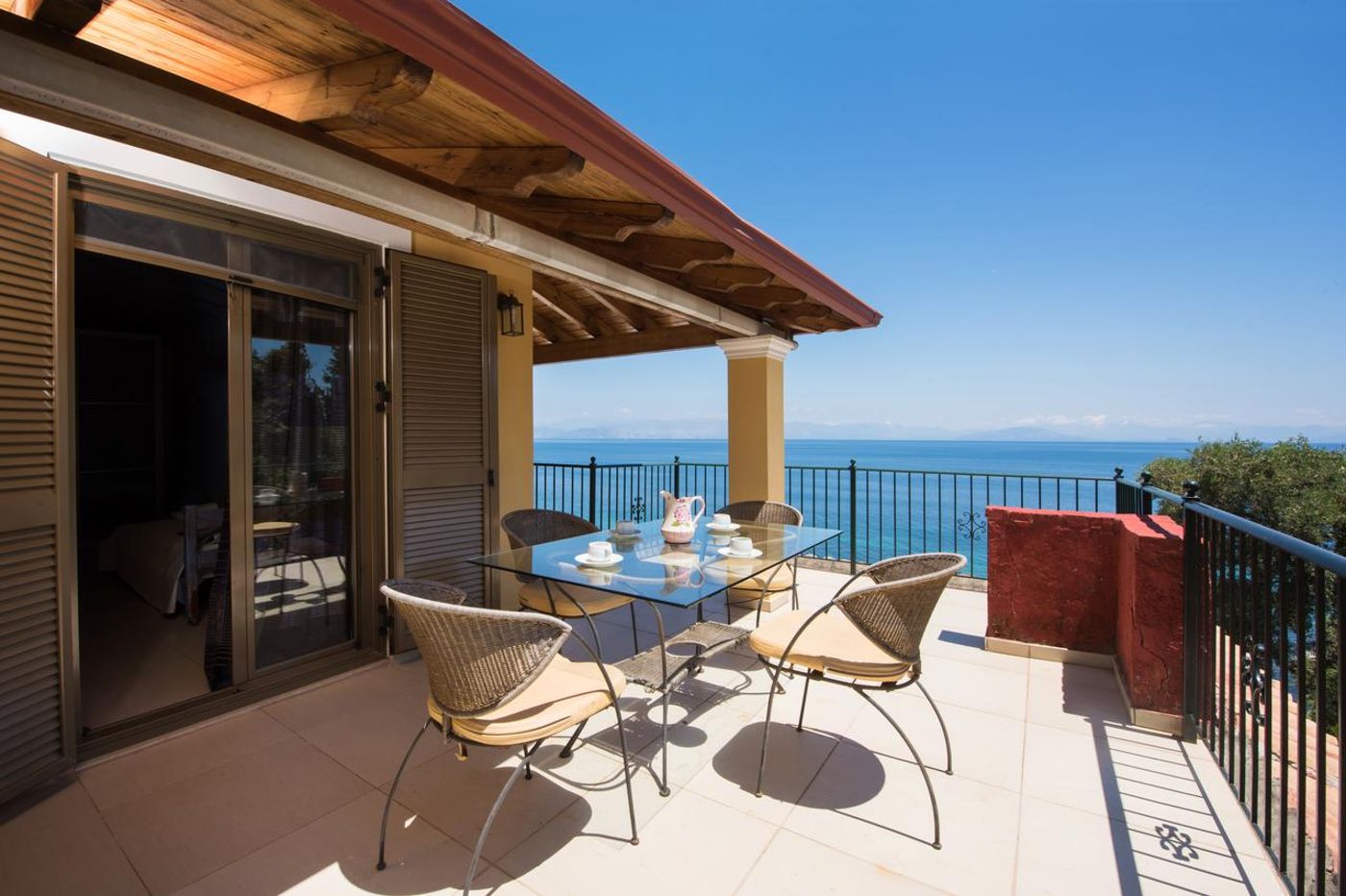 9 Muses Sea View Studios