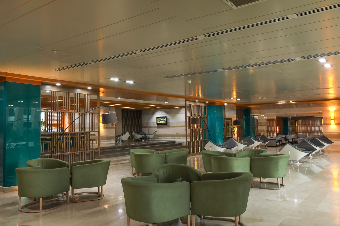 Sherwood-Dreams-Resort-Lobby-50