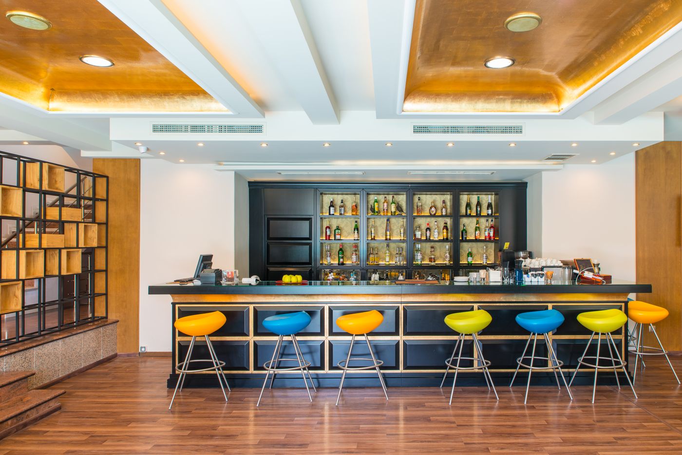 Mediterranean-Resort-Bar-21