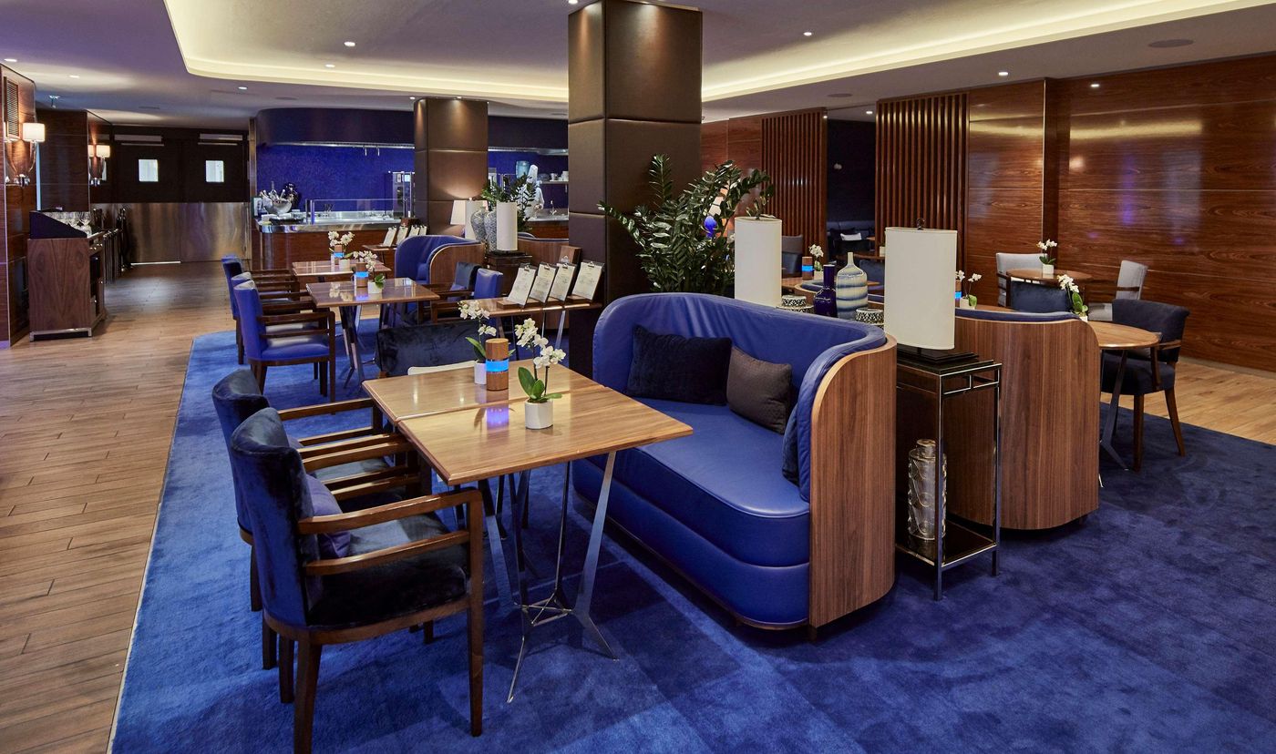 Hotel-Martinez-Cannes-Bar-66