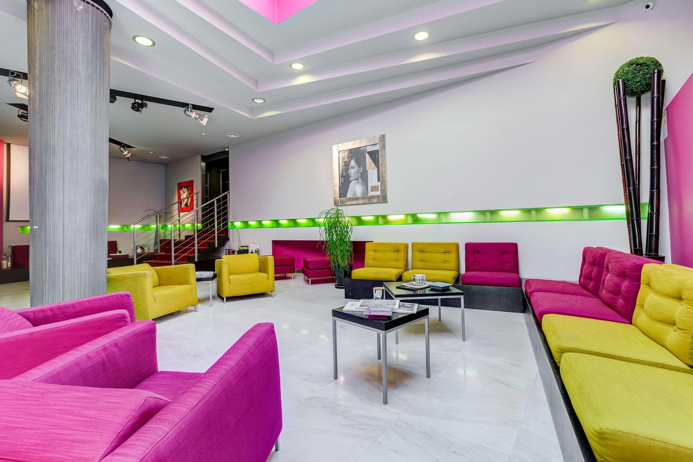 Best-Western-Cinemusic-Hotel-Lobby-13